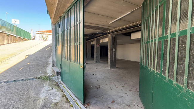 Deposito in vendita a Asti