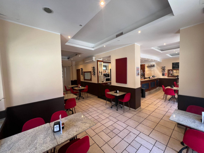 Attività Commerciale - Bar Tavola Calda - Fredda in vendita a Torino