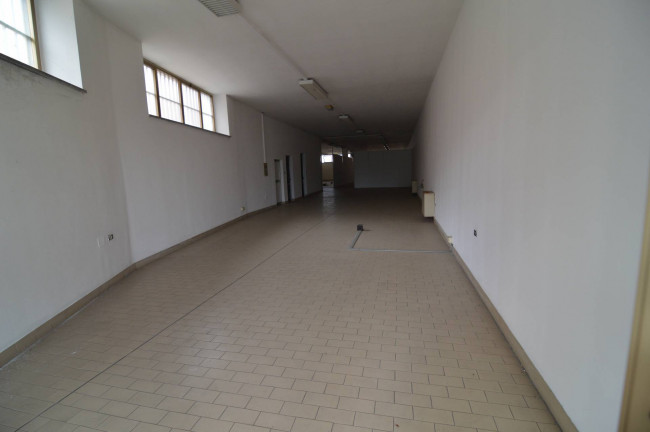 Locale commerciale in Vendita a Leinì