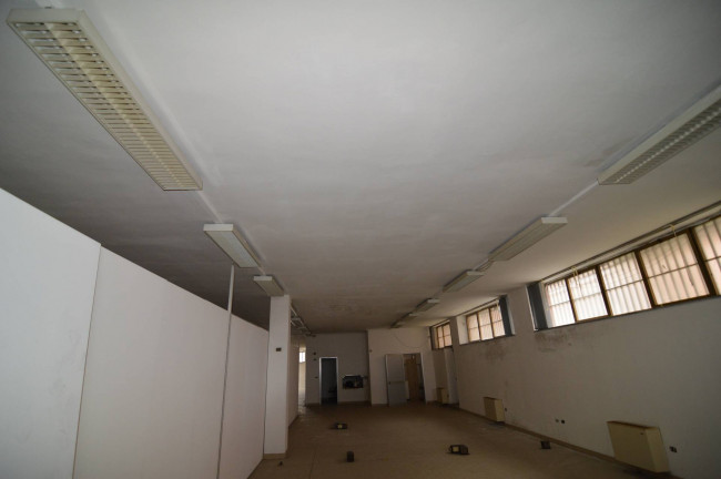 Locale commerciale in Vendita a Leinì