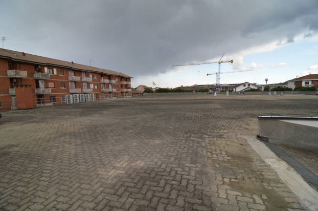 Locale commerciale in Vendita a Leinì