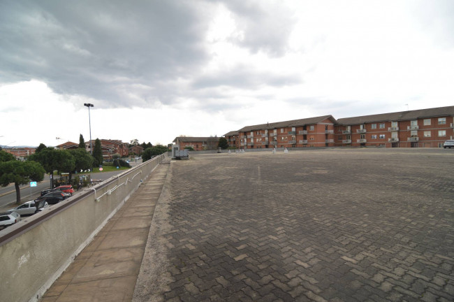 Locale commerciale in Vendita a Leinì