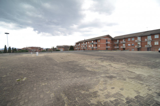 Locale commerciale in Vendita a Leinì