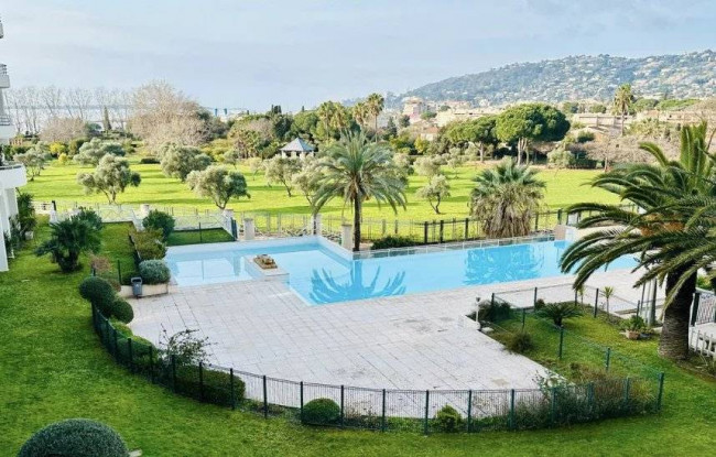 Appartamento in Vendita a Antibes
