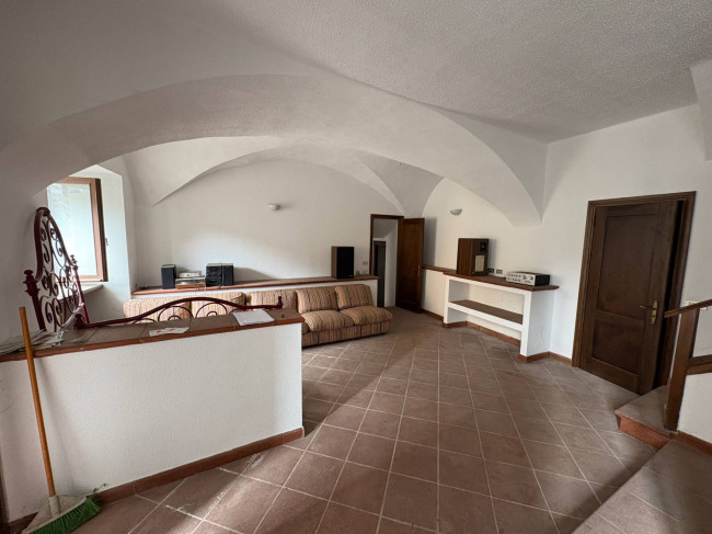 Casa indipendente in vendita