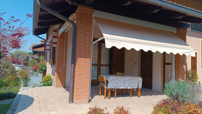 Villa in vendita a San Francesco al Campo