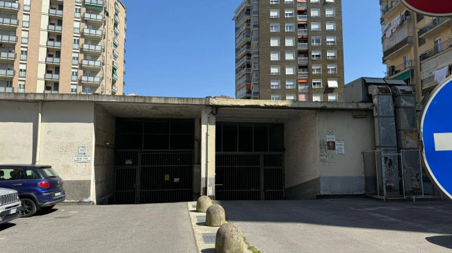 Box o garage in Affitto a Torino