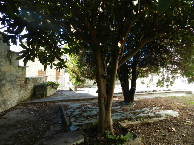 Dimora Storica in Vendita a Castagnole delle Lanze