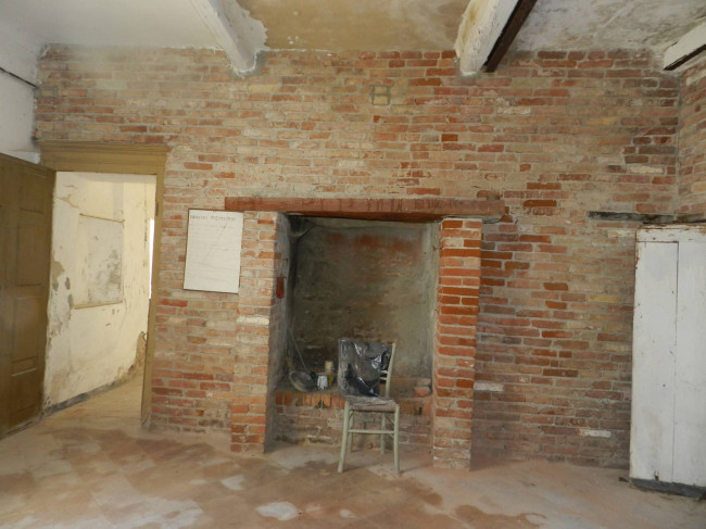 Dimora Storica in Vendita a Castagnole delle Lanze