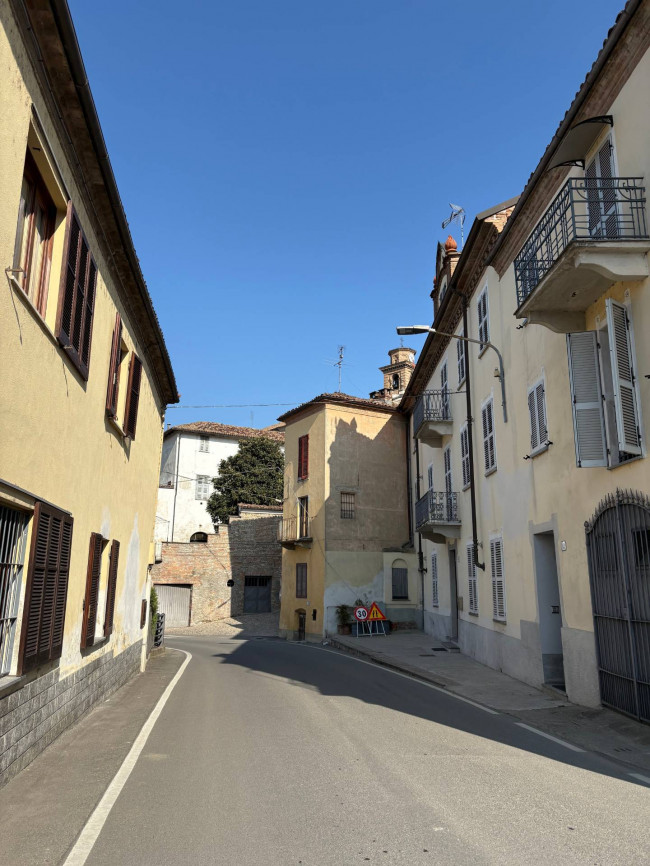 Dimora Storica in Vendita a Castagnole delle Lanze