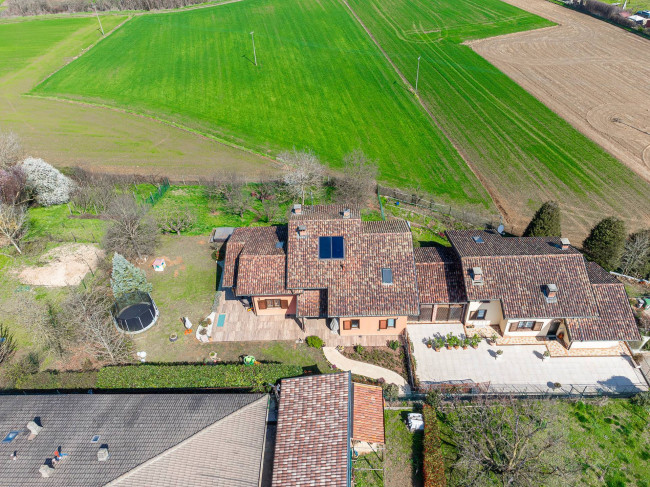 Villa in Vendita a Cambiano