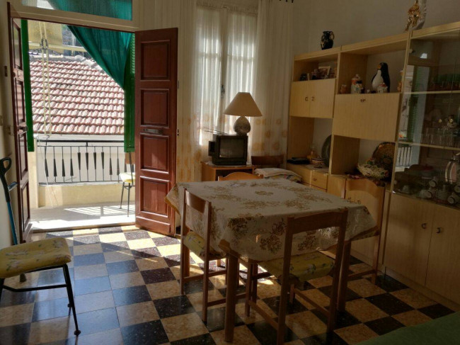 Appartamento in vendita a Imperia