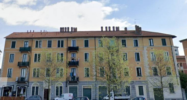 Apartment for Sale to Milano