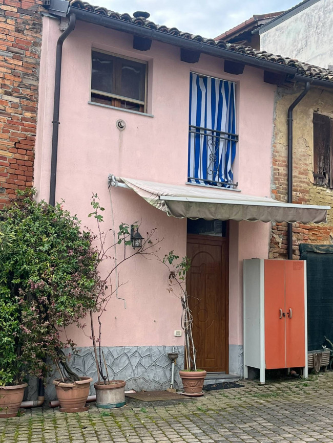 Locale commerciale in Vendita a Piovà Massaia