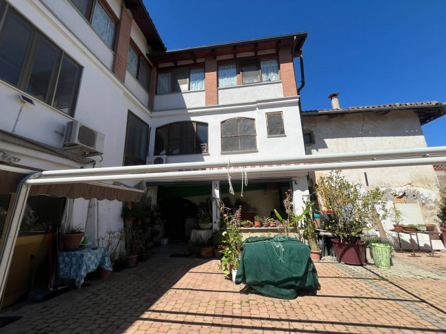 Locale commerciale in Vendita a Piovà Massaia