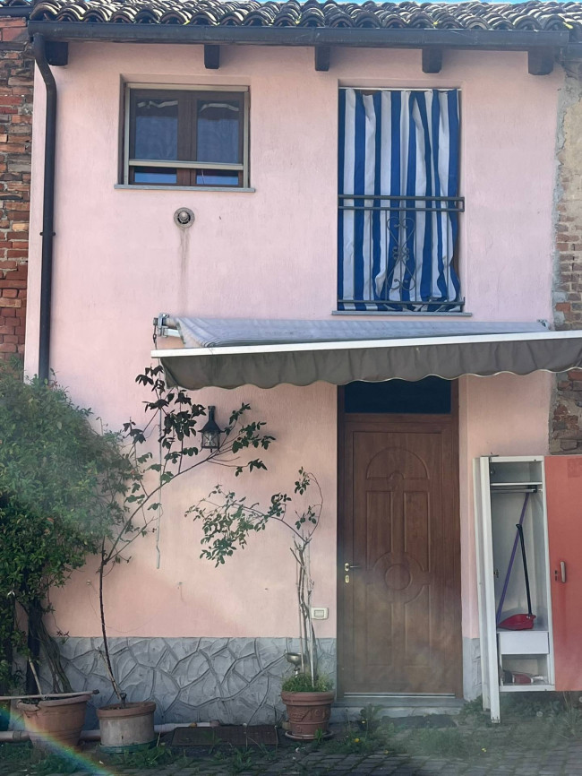 Locale commerciale in Vendita a Piovà Massaia