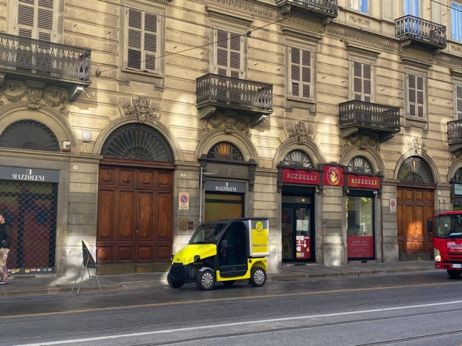 Attività Commerciale - Alimentari - Gastronomia in vendita a Torino