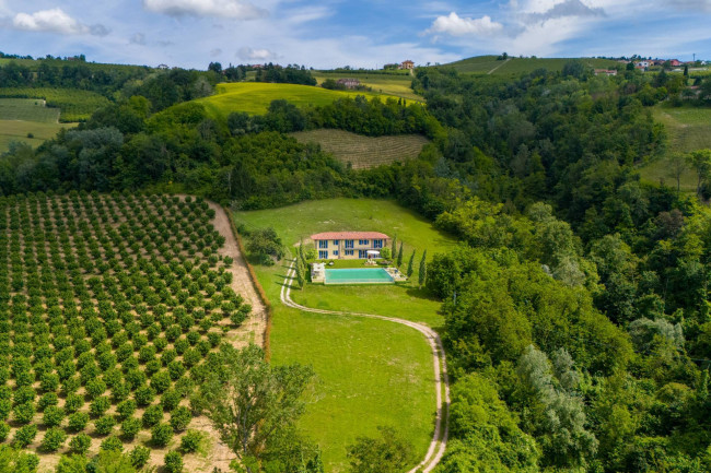Casa indipendente in vendita
