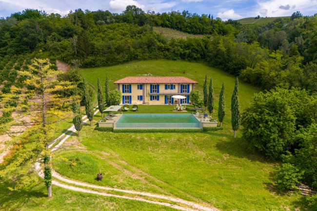 Casa indipendente in vendita