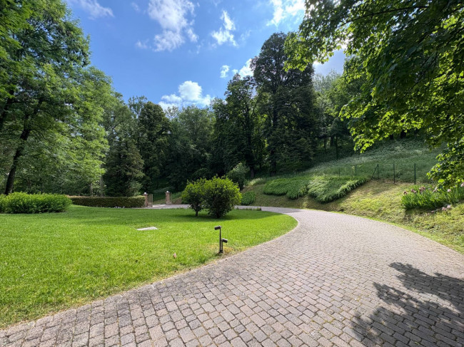 Villa in Vendita a Asti