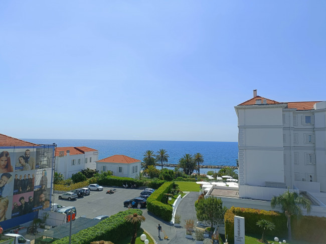 Penthouse for Sale to Sanremo