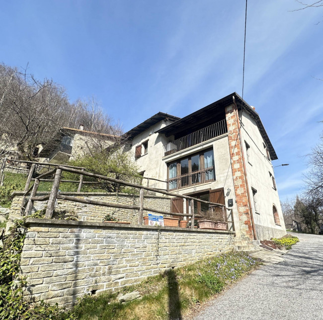 Casa indipendente in vendita