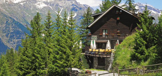 Albergo / Struttura ricettiva in Vendita a Sauze d'Oulx
