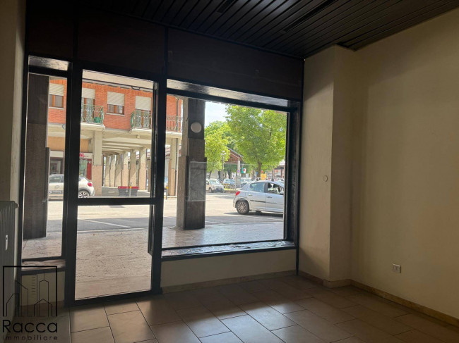 Attività Commerciale in Vendita a Fossano