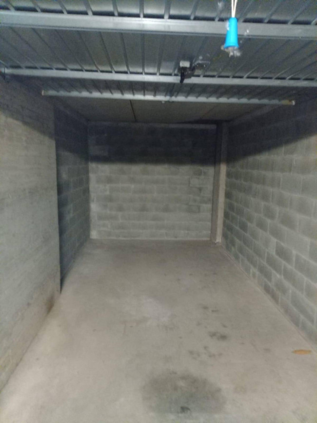 Box o garage in vendita a Torino