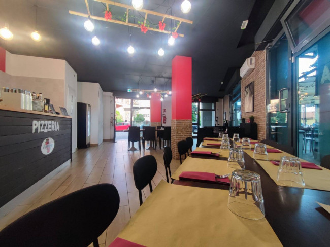 Attività Commerciale - Pizzeria in vendita