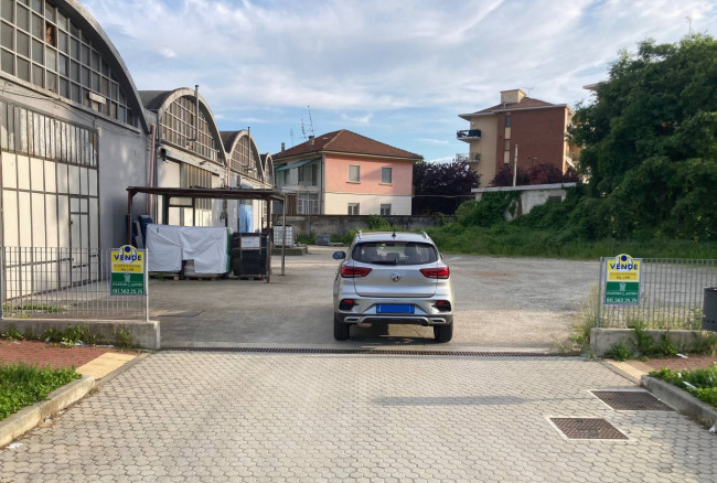 Capannone in Vendita a Orbassano