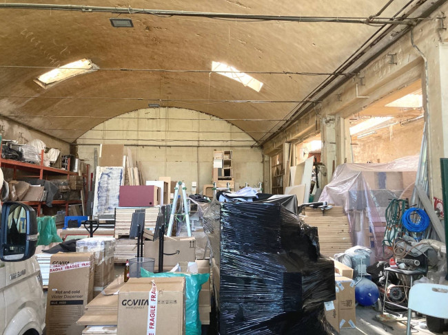 Capannone in Vendita a Orbassano