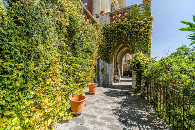 Appartamento in vendita a Genova