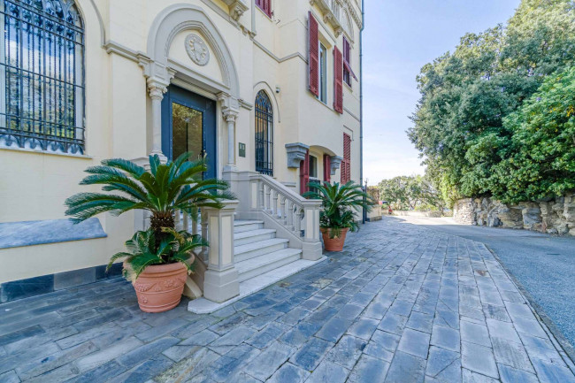 Appartamento in vendita a Genova