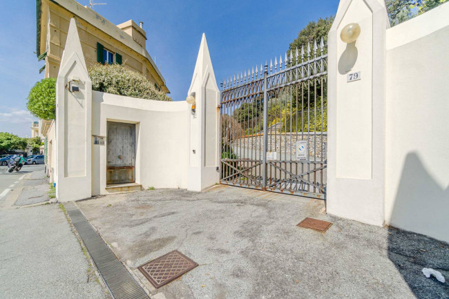 Appartamento in vendita a Genova