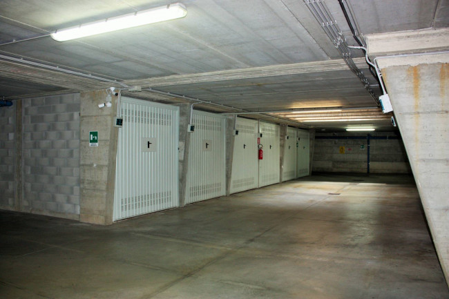 Box o garage in vendita a Torino