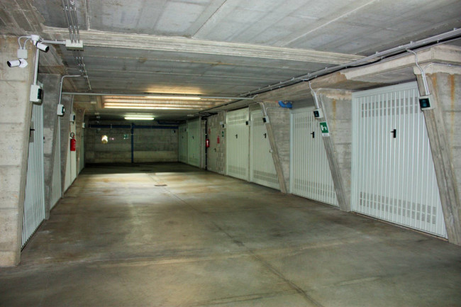Box o garage in vendita a Torino