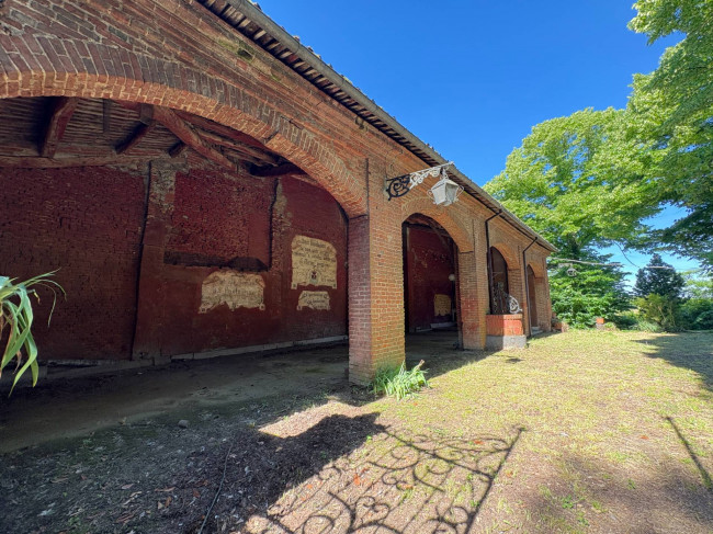 Villa Storica in Vendita a San Salvatore Monferrato