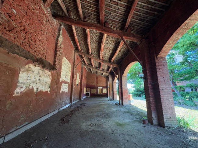 Villa Storica in Vendita a San Salvatore Monferrato