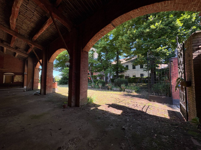 Villa Storica in Vendita a San Salvatore Monferrato