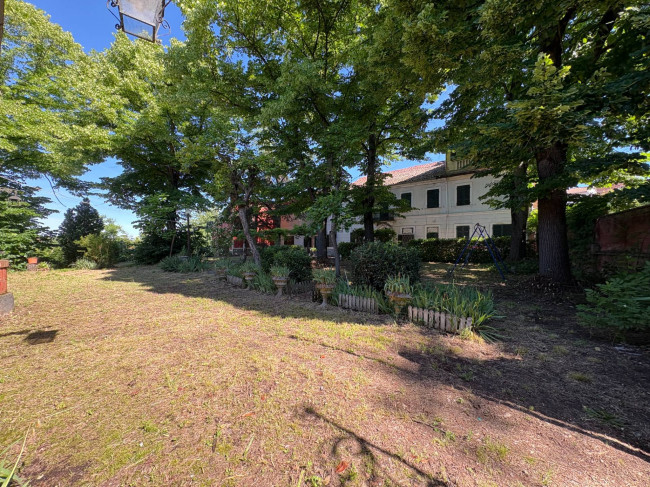 Villa Storica in Vendita a San Salvatore Monferrato