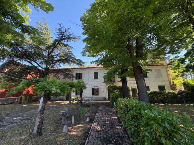 Villa Storica in Vendita a San Salvatore Monferrato