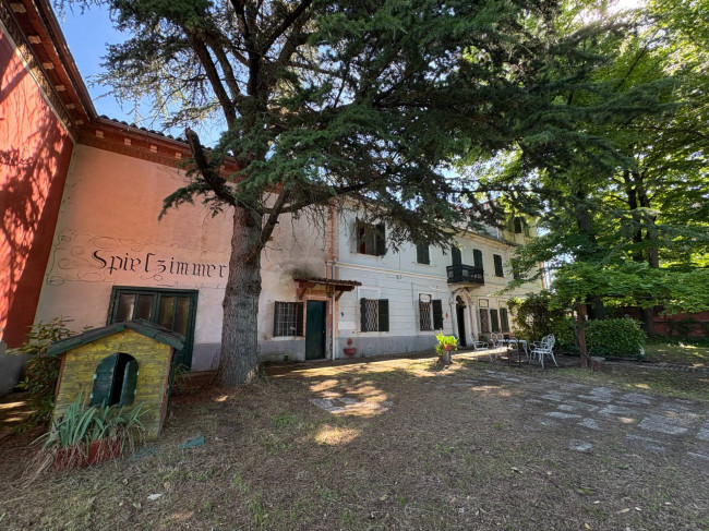 Villa Storica in Vendita a San Salvatore Monferrato