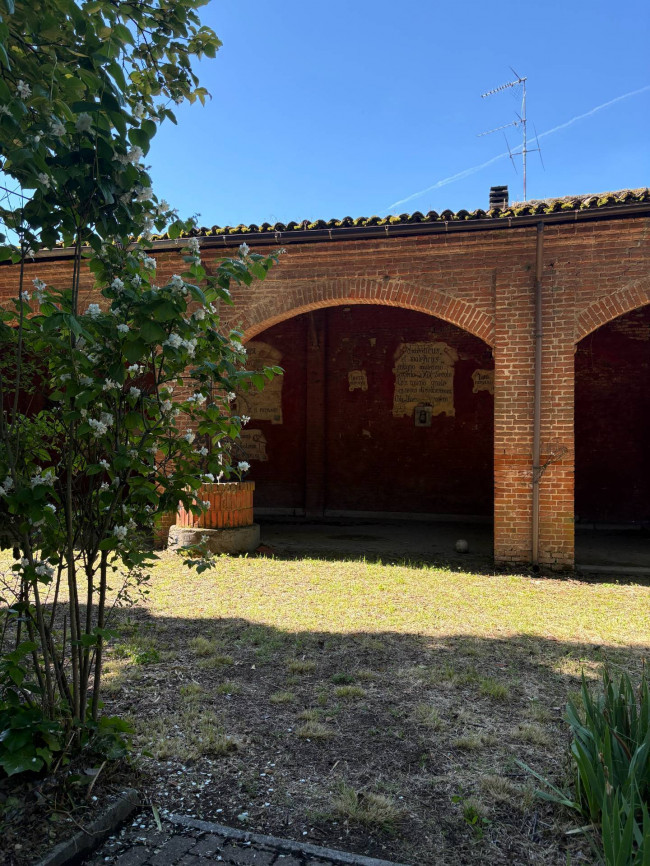 Villa Storica in Vendita a San Salvatore Monferrato