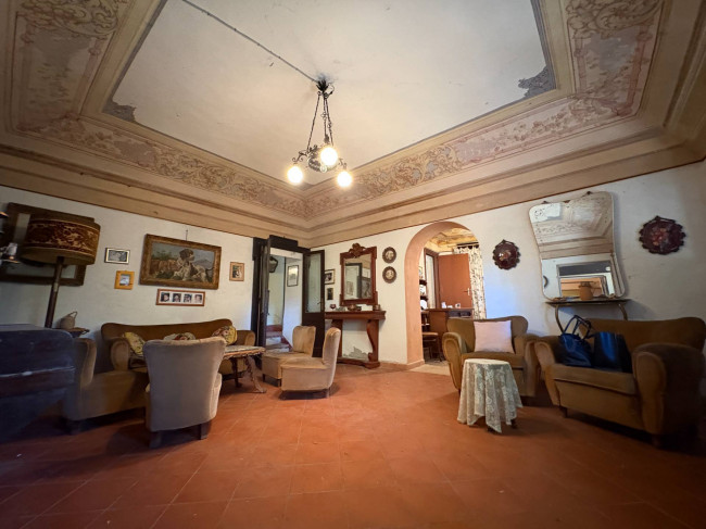 Villa Storica in Vendita a San Salvatore Monferrato