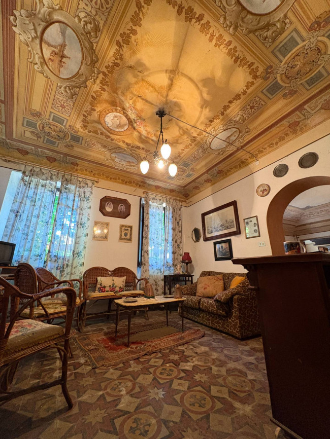 Villa Storica in Vendita a San Salvatore Monferrato