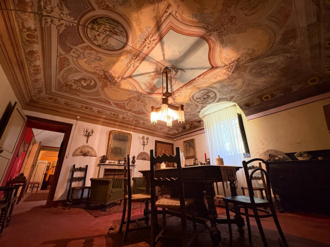 Villa Storica in Vendita a San Salvatore Monferrato