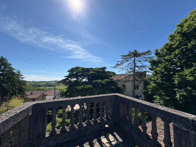 Villa Storica in Vendita a San Salvatore Monferrato