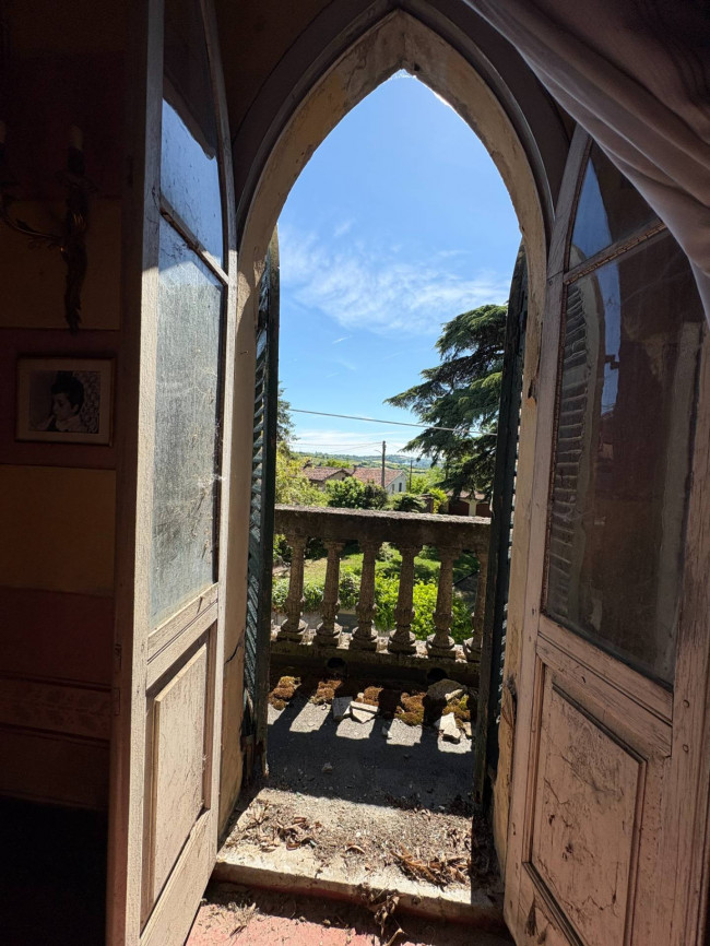 Villa Storica in Vendita a San Salvatore Monferrato