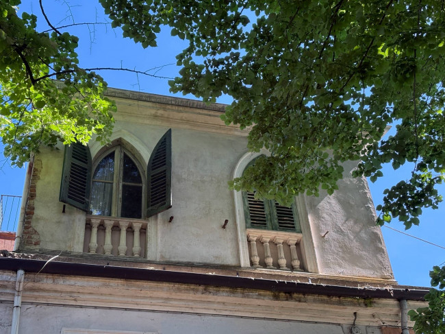 Villa Storica in Vendita a San Salvatore Monferrato